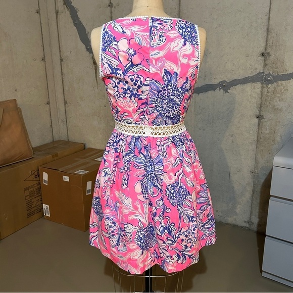 Lilly Pulitzer Alivia Pink Tropics Sun Drenched Paisley Cut Out Sleeveless Dress - Picture 5 of 13
